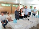 Chefe do Ncleo Regional de Educao - NRE Toledo, vai ao Colgio Estadual do Campo Santos Dumont, de Santa Helena, para assinatura do ESCOLA 1000